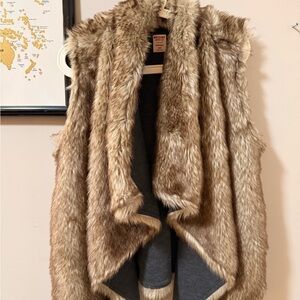 Mossimo Supply Co. Tan Faux Fur Vest